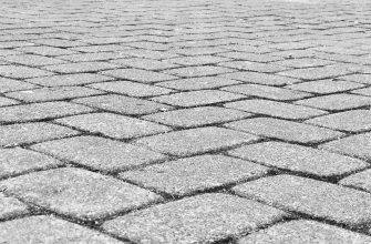 gray concrete flooring