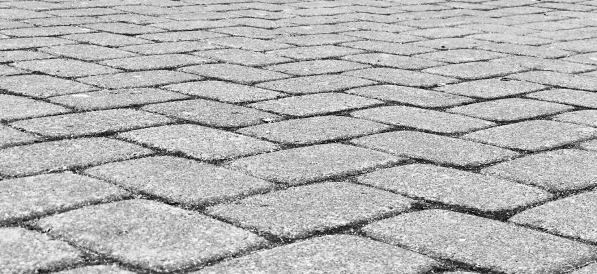 gray concrete flooring
